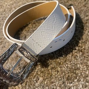 White Snakeskin Cowboy Belt